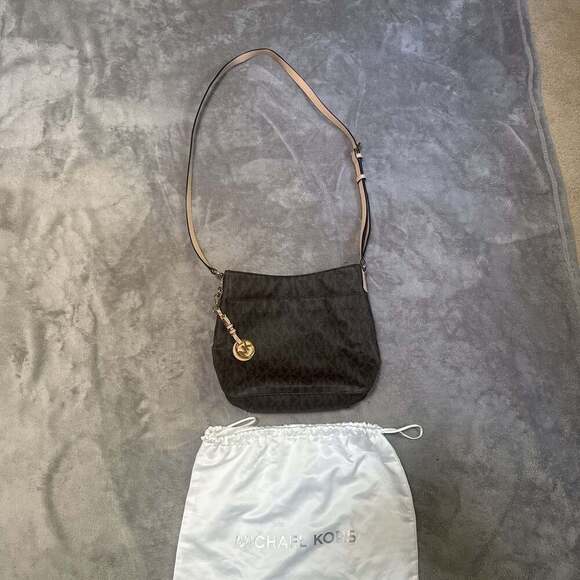 Michael Kors Jet Set Travel Large Logo Messenger Bag - Picture 1 of 4